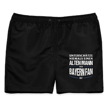 Bayern Fan Geschenk Unterschätze niemals einen - Männer Badeshorts - Schwarz - Vorne - AI Model Male 178 light (178cm)