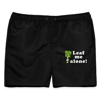 Leaf Me Alone Sellerie Wortspiel Tee - Männer Badeshorts - Schwarz - Vorne - AI Model Male 178 light (178cm)
