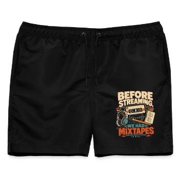 Vor dem Streaming hatten wir Mixtapes Vintage Music - Männer Badeshorts - Schwarz - Vorne - AI Model Male 178 light (178cm)