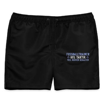 Fußballtrainer 10% Taktik 90% Nerven behalten - Männer Badeshorts - Schwarz - Vorne - AI Model Male 178 light (178cm)