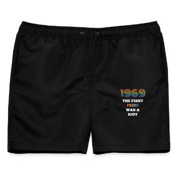 LGBT Pride Month - Die erste Pride war ein Aufruhr - Männer Badeshorts - Schwarz - Vorne - AI Model Male 178 light (178cm)