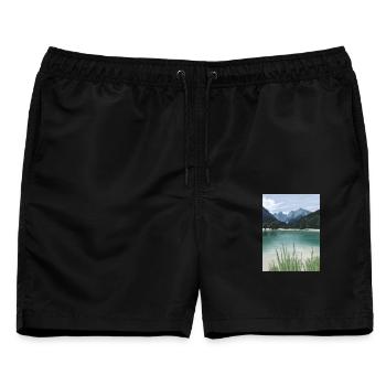 See und Wälder - Männer Badeshorts - Schwarz - Vorne - AI Model Male 178 light (178cm)