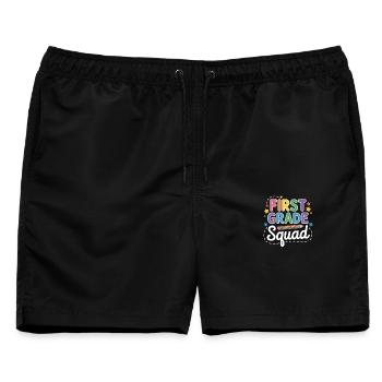 First Grade Squad Back To School - Männer Badeshorts - Schwarz - Vorne - AI Model Male 178 light (178cm)