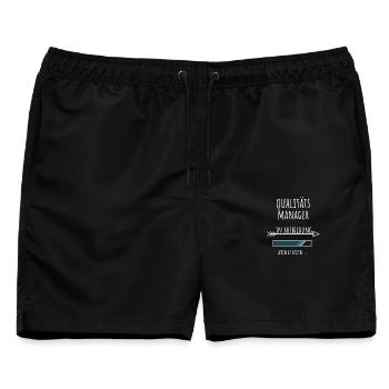 Qualitätsmanagement Studium Beruf Qualitätsmanager - Männer Badeshorts - Schwarz - Vorne - AI Model Male 178 light (178cm)