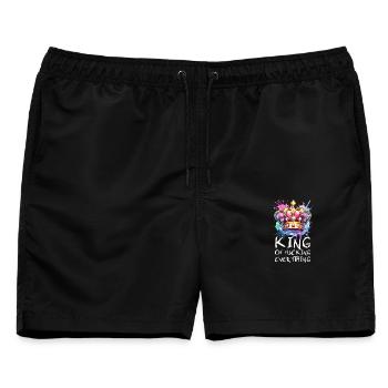 König Von Allem Mit Attitüde Und Stil - Männer Badeshorts - Schwarz - Vorne - AI Model Male 178 light (178cm)
