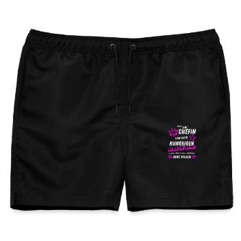 Chefin der Hungrigen Bande Ohne Urlaub - Männer Badeshorts - Schwarz - Vorne - AI Model Male 178 light (178cm)