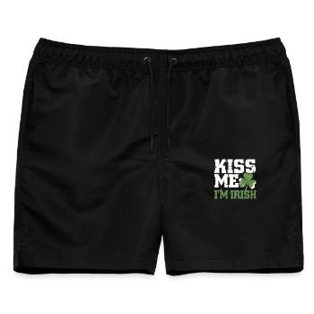 Küss mich, ich bin Irish Shamrock - Männer Badeshorts - Schwarz - Vorne - AI Model Male 178 light (178cm)