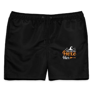 Bin Mit Der Hexe Hier  - Männer Badeshorts - Schwarz - Vorne - AI Model Male 178 light (178cm)