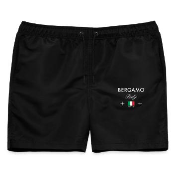 Bergamo Italien Koordinaten Reise Souvenir - Männer Badeshorts - Schwarz - Vorne - AI Model Male 178 light (178cm)