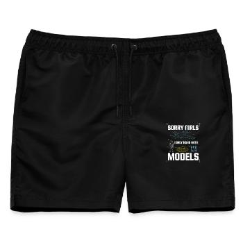 Sorry, Mädchen hängen nur mit Models ab - Männer Badeshorts - Schwarz - Vorne - AI Model Male 178 light (178cm)
