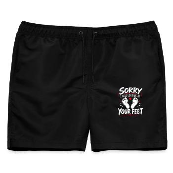 Sorry, ich habe auf deine Füße geschaut. Komischer Fußfetisch. - Männer Badeshorts - Schwarz - Vorne - AI Model Male 178 light (178cm)