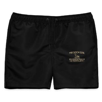 Frührente Liegestuhl Bald in Altersteilzeit - Männer Badeshorts - Schwarz - Vorne - AI Model Male 178 light (178cm)