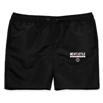 Newcastle England Koordinaten Reise Souvenir - Männer Badeshorts - Schwarz - Vorne - AI Model Male 178 light (178cm)