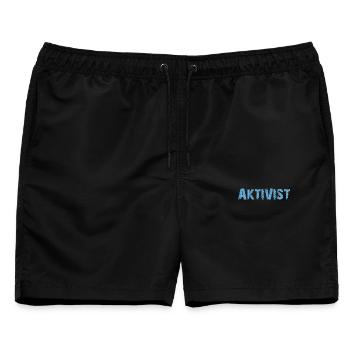 AKTIVIST - Männer Badeshorts - Schwarz - Vorne - AI Model Male 178 light (178cm)