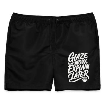 Töpfern – Glaze Now, Explain Later - Männer Badeshorts - Schwarz - Vorne - AI Model Male 178 light (178cm)