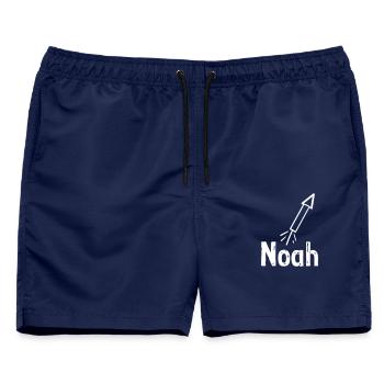 NOAH Schriftzug mit Rakete VEKTOR - Männer Badeshorts - Navy - Vorne - AI Model Male 178 light (178cm)