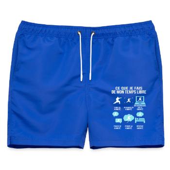 Was ich in meiner Freizeit mache Karate-Humor - Männer Badeshorts - Royalblau - Vorne - AI Model Male 178 light (178cm)