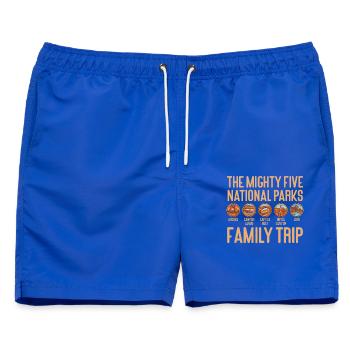 The Mighty Five National Parks Family Trip USA - Männer Badeshorts - Royalblau - Vorne - AI Model Male 178 light (178cm)