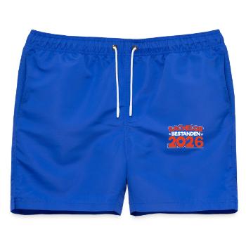 Bachelor 2026 Abschluss Promotion Sponsion - Männer Badeshorts - Royalblau - Vorne - AI Model Male 178 light (178cm)
