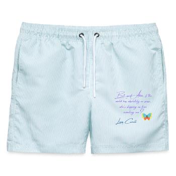 Alice im Wunderland Zitat - Männer Badeshorts - hellblau gestreift - Vorne - AI Model Male 178 light (178cm)