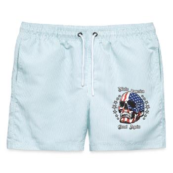 Macht Amerika wieder großartig - Männer Badeshorts - hellblau gestreift - Vorne - AI Model Male 178 light (178cm)