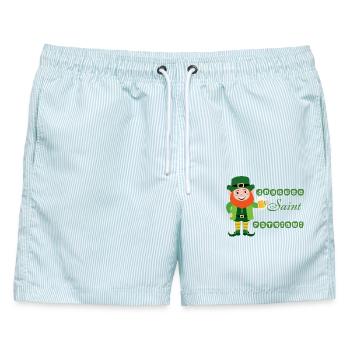 Alles Gute zum St. Patrick's Day - Lächelnder Kobold - Männer Badeshorts - hellblau gestreift - Vorne - AI Model Male 178 light (178cm)