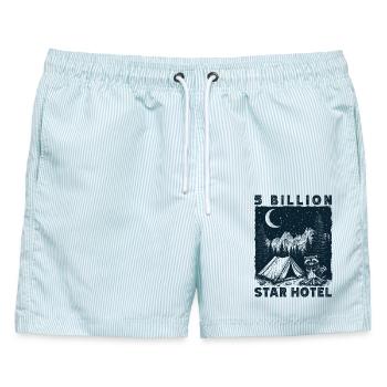 5 Milliarden Sterne Hotel Wandern Outdoor Geschenk - Männer Badeshorts - hellblau gestreift - Vorne - AI Model Male 178 light (178cm)