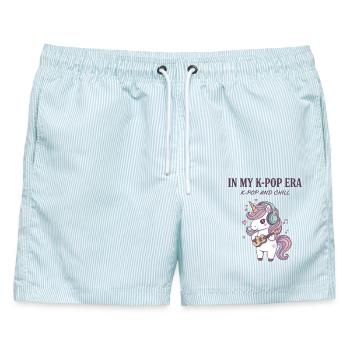 In meiner K-Pop-Ära K-Pop und entspannter Einhorn-Kpop-Musik - Männer Badeshorts - hellblau gestreift - Vorne - AI Model Male 178 light (178cm)