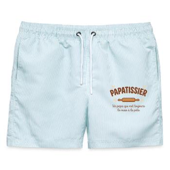 Vater Konditor Bäcker Humor Papâtissier - Männer Badeshorts - hellblau gestreift - Vorne - AI Model Male 178 light (178cm)
