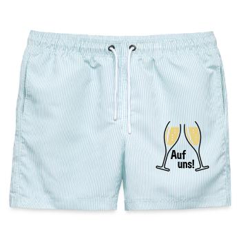 Auf Uns! 2 Sektgläser (Sekt / Oval / Offen / 2C) - Männer Badeshorts - hellblau gestreift - Vorne - AI Model Male 178 light (178cm)