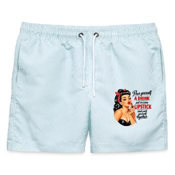 Pin-Up Girl mit Kussmund & Lippenstift Spruch - Männer Badeshorts - hellblau gestreift - Vorne - AI Model Male 178 light (178cm)