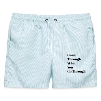 Motivationszitat: Wachse durch das, was du durchmachst, - Männer Badeshorts - hellblau gestreift - Vorne - AI Model Male 178 light (178cm)