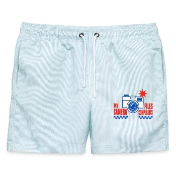 Fotografie – My Camera Files Complaints - Männer Badeshorts - hellblau gestreift - Vorne - AI Model Male 178 light (178cm)
