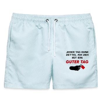 Guter Tag Zettel am Zeh T-Shirt Sprüche Lustig - Männer Badeshorts - hellblau gestreift - Vorne - AI Model Male 178 light (178cm)