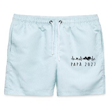 Futuro Papà 2027 Battito Cardiaco in Gravidanza - Männer Badeshorts - hellblau gestreift - Vorne - AI Model Male 178 light (178cm)