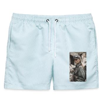 Kriegsheldin im Schlamm Militärlook - Männer Badeshorts - hellblau gestreift - Vorne - AI Model Male 178 light (178cm)