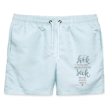 Suche seine Kraft - Männer Badeshorts - hellblau gestreift - Vorne - AI Model Male 178 light (178cm)