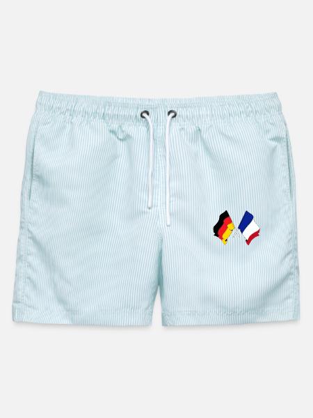 Flagge Deutschlands und Flagge Frankreichs - Männer Badeshorts - hellblau gestreift