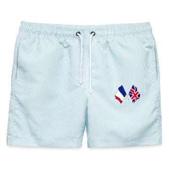 Flagge von Frankreich und Flagge von England - Männer Badeshorts - hellblau gestreift - Vorne - AI Model Male 178 light (178cm)