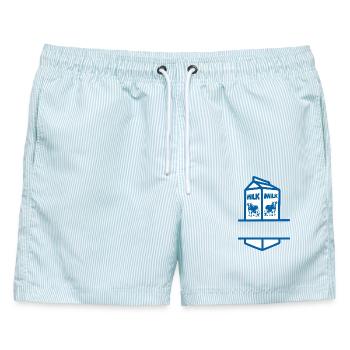 Blauer Milchkarton mit Kuh-eigenem Text - Männer Badeshorts - hellblau gestreift - Vorne - AI Model Male 178 light (178cm)