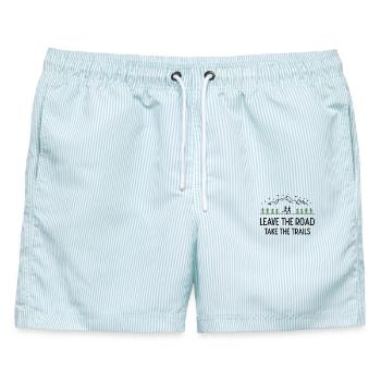 Trailrunning – Verlasse die Straße, nimm die Trails - Männer Badeshorts - hellblau gestreift - Vorne - AI Model Male 178 light (178cm)