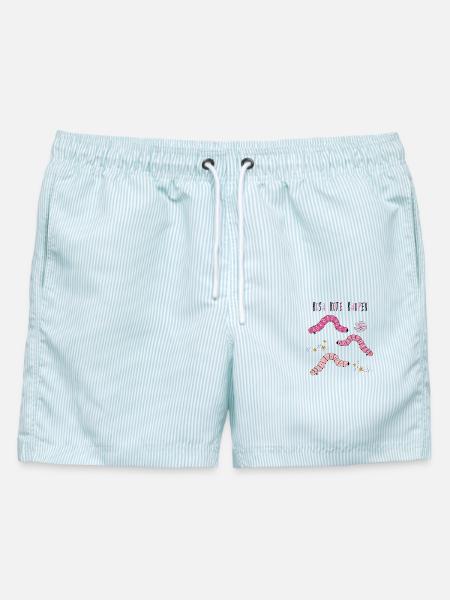 Rosa Rote Raupen - Männer Badeshorts - hellblau gestreift