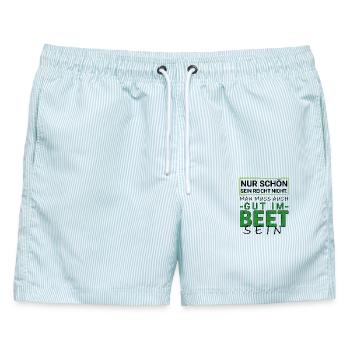 Gut im Beet – Lustiger Garten Spruch Hobbygärtner - Männer Badeshorts - hellblau gestreift - Vorne - AI Model Male 178 light (178cm)