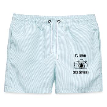 Ich mache lieber Fotos - Geschenk für Fotografen - Männer Badeshorts - hellblau gestreift - Vorne - AI Model Male 178 light (178cm)