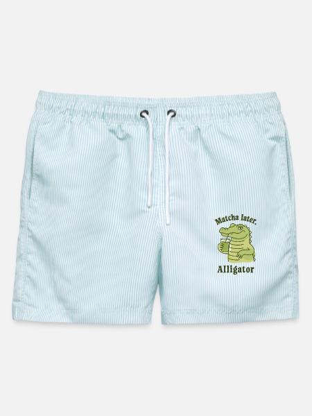 Matcha Later, Alligator Spruch Grüner Tee Trend - Männer Badeshorts - hellblau gestreift