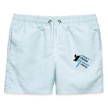 Schneemobil, ich stürze nicht ab, lustiges Schneemobil - Männer Badeshorts - hellblau gestreift - Vorne - AI Model Male 178 light (178cm)