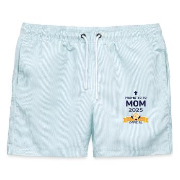 Mama seit 2025 – Stolze neue Mama Design - Männer Badeshorts - hellblau gestreift - Vorne - AI Model Male 178 light (178cm)