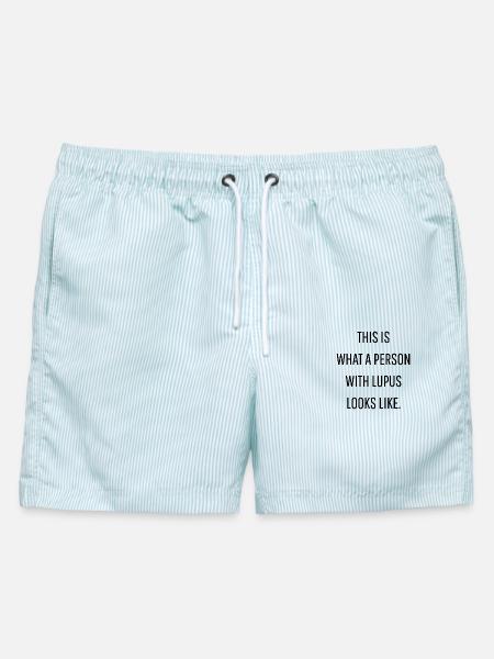 This is what a person with lupus looks like - Männer Badeshorts - hellblau gestreift