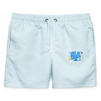 AUS DEM SOZIALEN ORBIT Elektrisches Blau - Männer Badeshorts - hellblau gestreift - Vorne - AI Model Male 178 light (178cm)