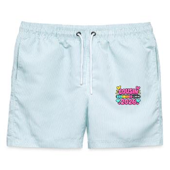 Cousin wird 2026 laden – süße Ankündigung - Männer Badeshorts - hellblau gestreift - Vorne - AI Model Male 178 light (178cm)